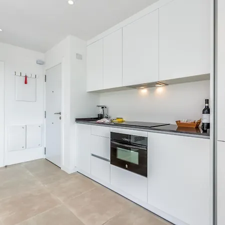 Vivi Homes - Carma Pool, Terrace, Garden & *