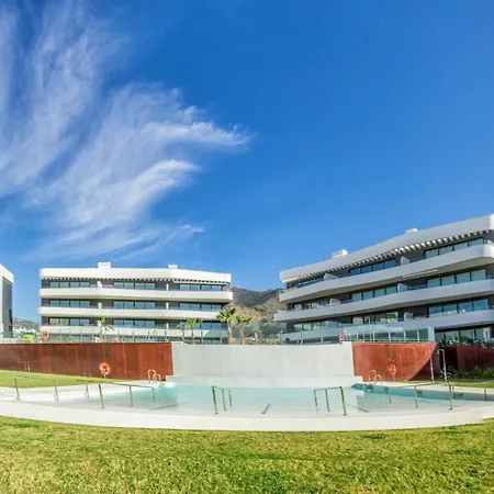 Vivi Homes - Carma Pool, Terrace, Garden & Apartment
